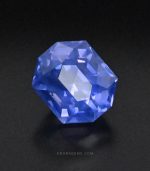 Astrological gemstone Neelam 3 carat 蓝宝石 占星用 (尼拉姆) / Астрологический синий сапфир Нилам 3 карата необработанный Цейлон